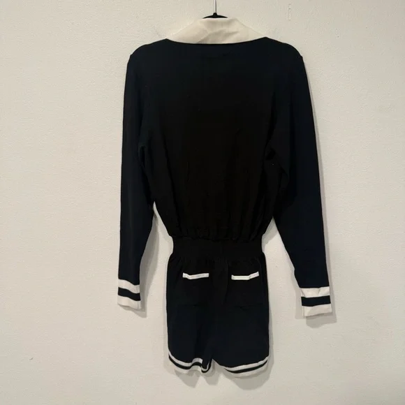 WISKII Sleek V-Neck Polo Playsuit in Black L - Picture 6 of 6